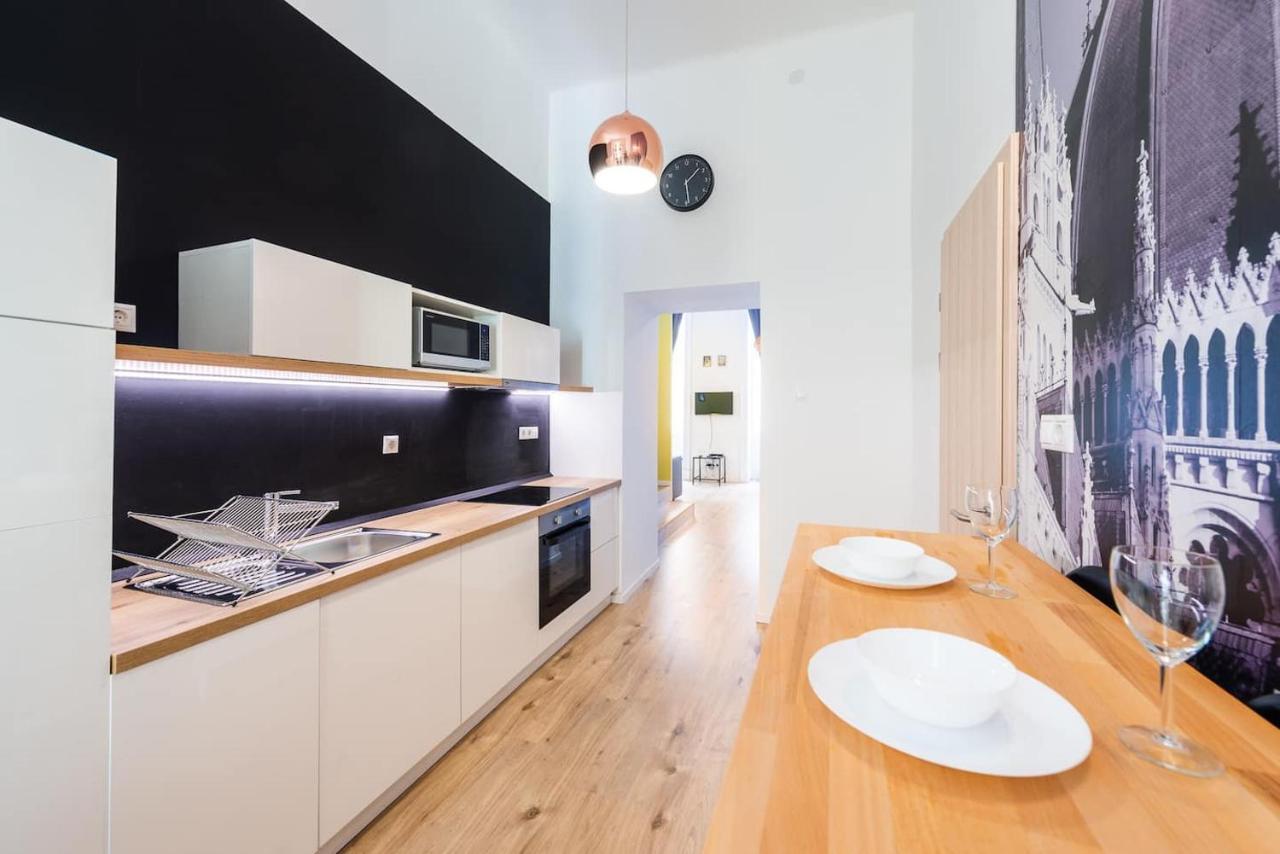 Budapest4Fun - New Apt In The Heart Of Budapest Bagian luar foto
